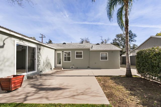 8325 Holly Dr, Citrus Heights, CA 95610