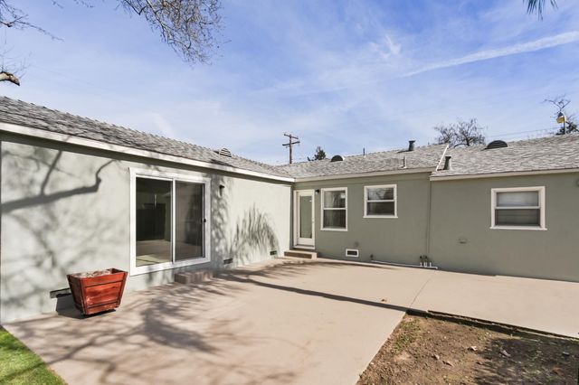 8325 Holly Dr, Citrus Heights, CA 95610