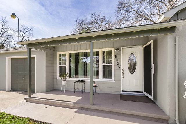 8325 Holly Dr, Citrus Heights, CA 95610