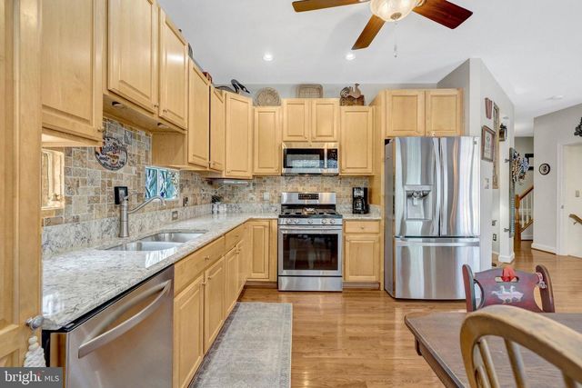 14808 CYPRESS PARK LN, Haymarket, VA 20169