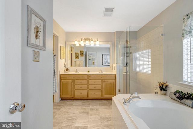 14808 CYPRESS PARK LN, Haymarket, VA 20169