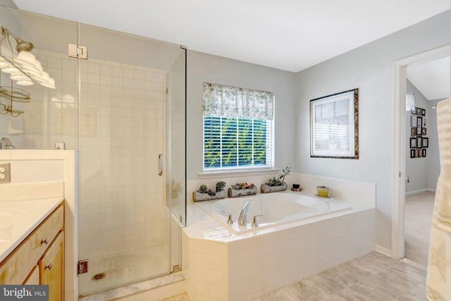 14808 CYPRESS PARK LN, Haymarket, VA 20169