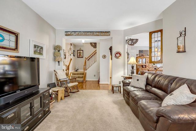 14808 CYPRESS PARK LN, Haymarket, VA 20169