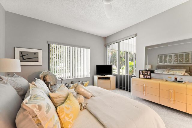 7840 Lexington Club Boulevard B, Delray Beach, FL 33446
