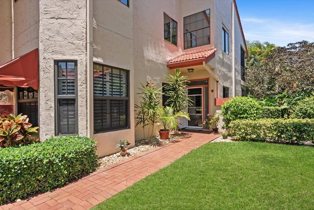 7840 Lexington Club Boulevard B, Delray Beach, FL 33446