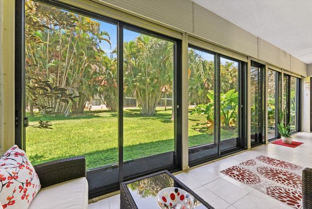 7840 Lexington Club Boulevard B, Delray Beach, FL 33446