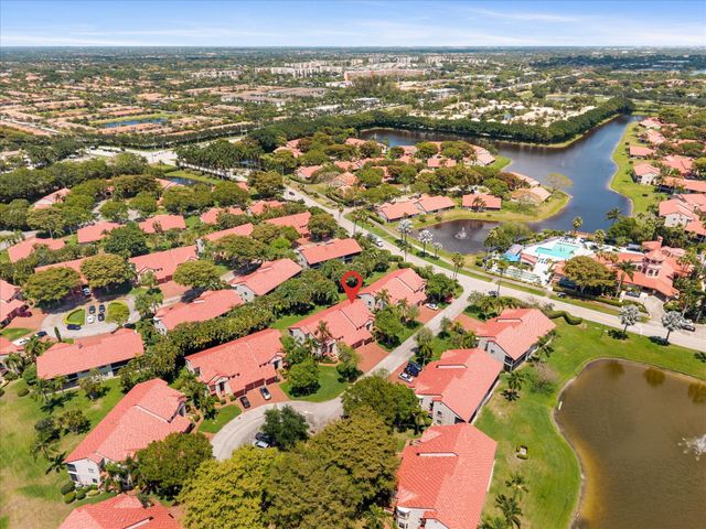 7840 Lexington Club Boulevard B, Delray Beach, FL 33446