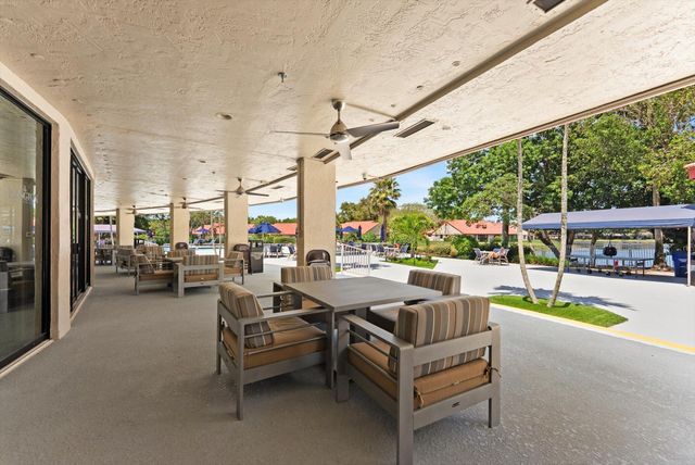 7840 Lexington Club Boulevard B, Delray Beach, FL 33446