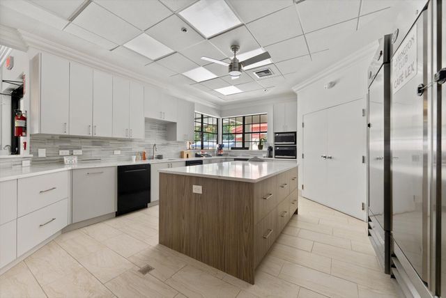 7840 Lexington Club Boulevard B, Delray Beach, FL 33446