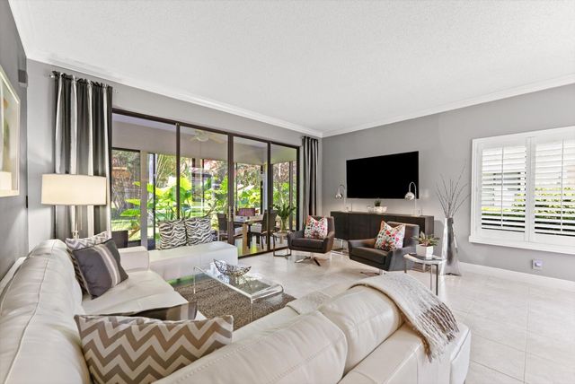 7840 Lexington Club Boulevard B, Delray Beach, FL 33446