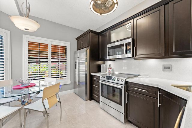 7840 Lexington Club Boulevard B, Delray Beach, FL 33446