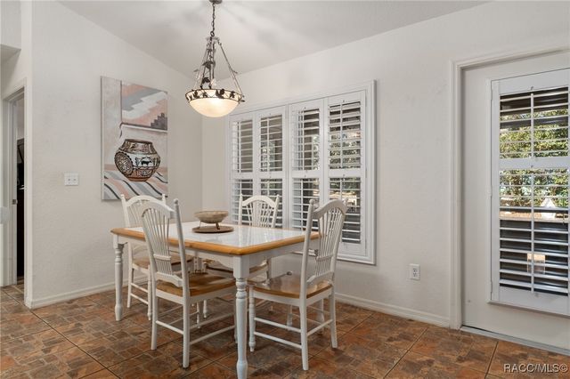 10 Daisy Street, Homosassa, FL 34446