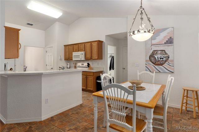 10 Daisy Street, Homosassa, FL 34446