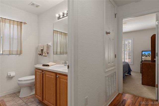 10 Daisy Street, Homosassa, FL 34446