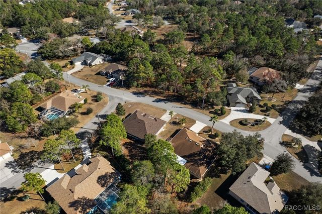 10 Daisy Street, Homosassa, FL 34446