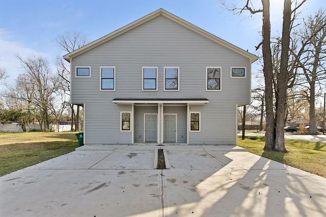 1021 Grenshaw Street B, Houston, TX 77088