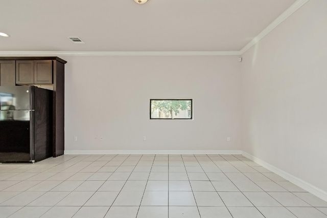 1021 Grenshaw Street B, Houston, TX 77088