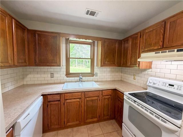 1514 Willow Gate Way, Auburn, GA 30011