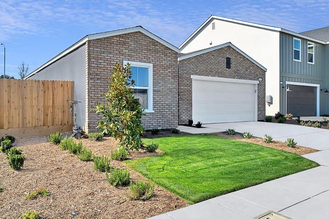 3415 N Mcarthur Avenue, Fresno, CA 93727