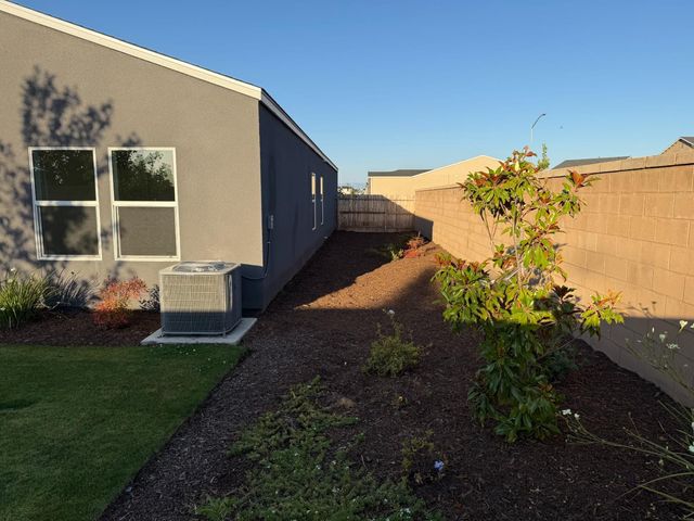 3415 N Mcarthur Avenue, Fresno, CA 93727