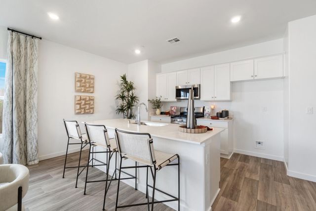3415 N Mcarthur Avenue, Fresno, CA 93727