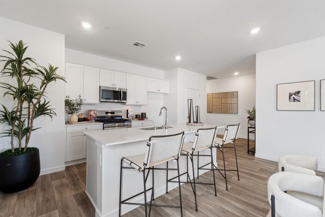 3415 N Mcarthur Avenue, Fresno, CA 93727