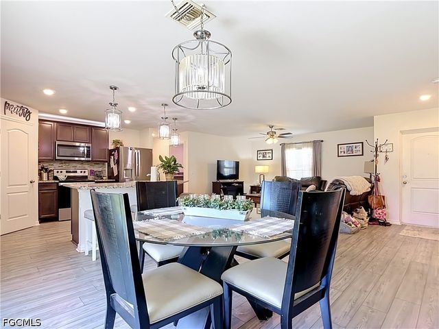 2320 NW 26th TER, Cape Coral, FL 33993