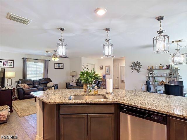 2320 NW 26th TER, Cape Coral, FL 33993
