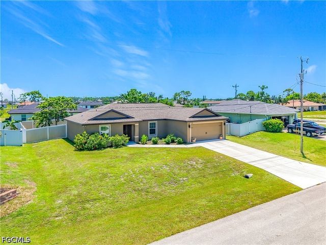 2320 NW 26th TER, Cape Coral, FL 33993