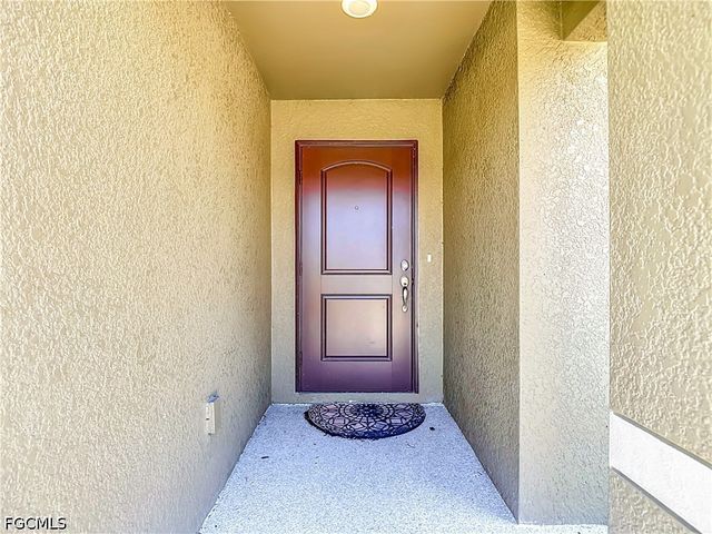 2320 NW 26th TER, Cape Coral, FL 33993