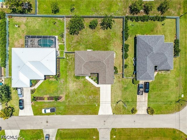 2320 NW 26th TER, Cape Coral, FL 33993