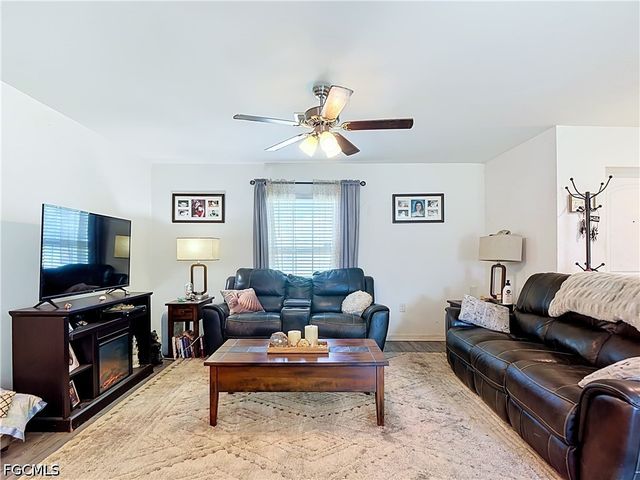 2320 NW 26th TER, Cape Coral, FL 33993