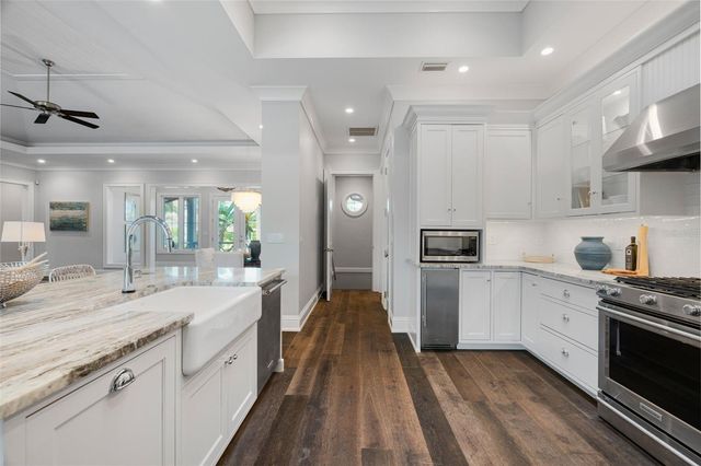 5569 CAPE LEYTE DRIVE, Sarasota, FL 34242