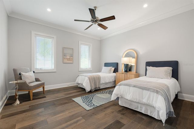 5569 CAPE LEYTE DRIVE, Sarasota, FL 34242