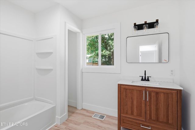 1717 Polkwright Lane, Knoxville, TN 37919