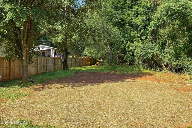 1717 Polkwright Lane, Knoxville, TN 37919
