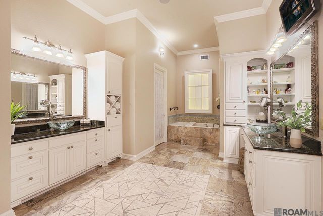 21647 Waterfront East Dr, Maurepas, LA 70449