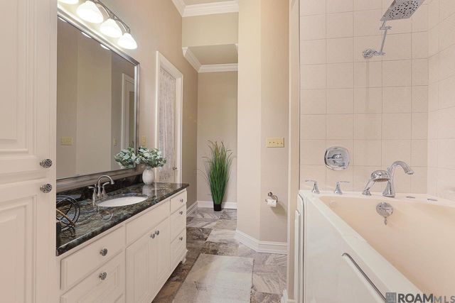 21647 Waterfront East Dr, Maurepas, LA 70449