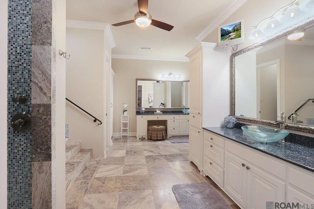 21647 Waterfront East Dr, Maurepas, LA 70449