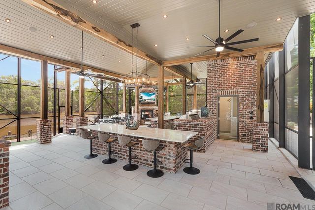 21647 Waterfront East Dr, Maurepas, LA 70449