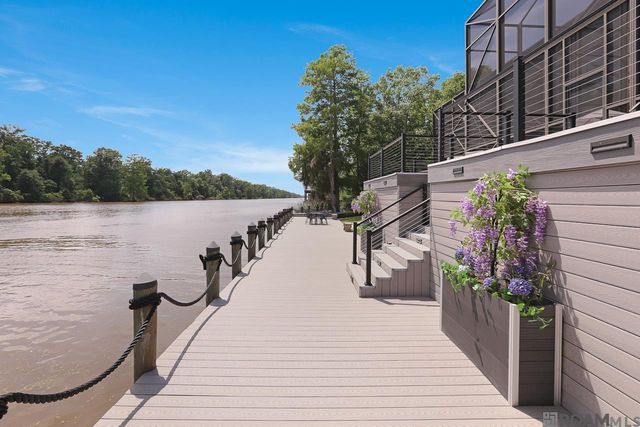 21647 Waterfront East Dr, Maurepas, LA 70449