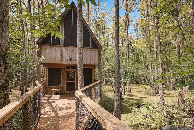 21647 Waterfront East Dr, Maurepas, LA 70449