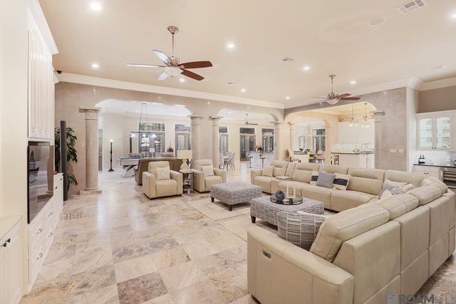 21647 Waterfront East Dr, Maurepas, LA 70449