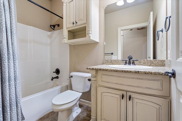 5002 SW Ridge Mont Road, Bentonville, AR 72713