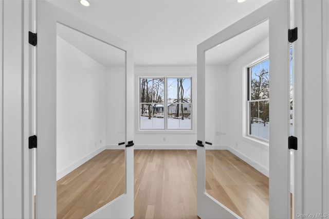 43 Hilltop Lane, Thornwood, NY 10594