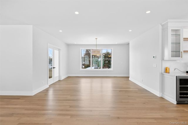 43 Hilltop Lane, Thornwood, NY 10594