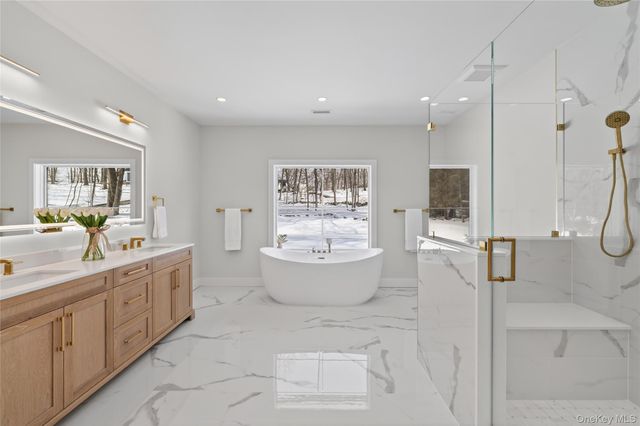 43 Hilltop Lane, Thornwood, NY 10594