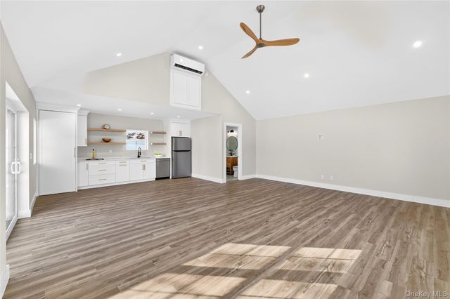 43 Hilltop Lane, Thornwood, NY 10594