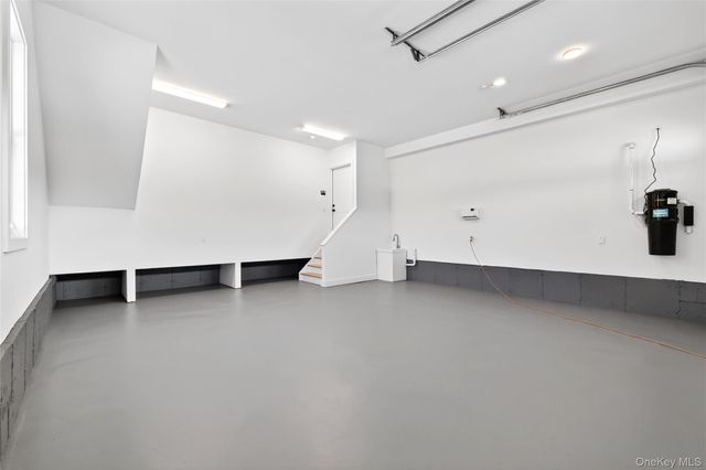 43 Hilltop Lane, Thornwood, NY 10594