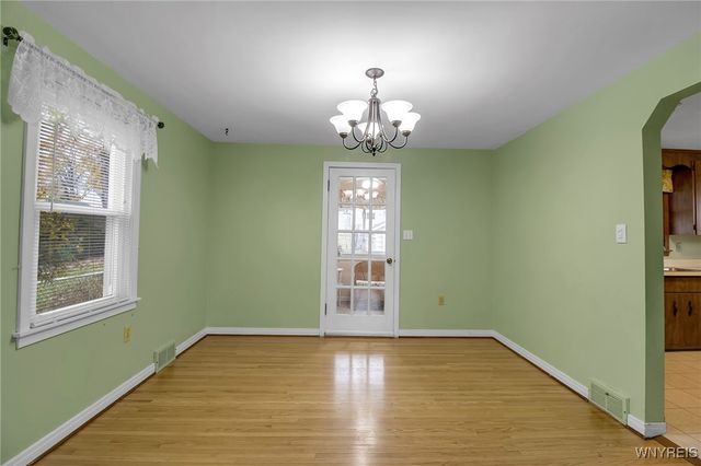 1226 87th Street, Niagara Falls, NY 14304